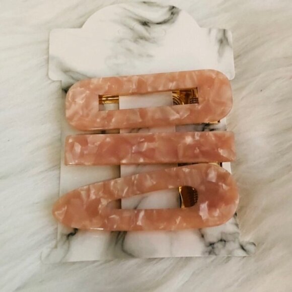 𝅺acrylic hairclips set of 3 - Picture 2 of 3